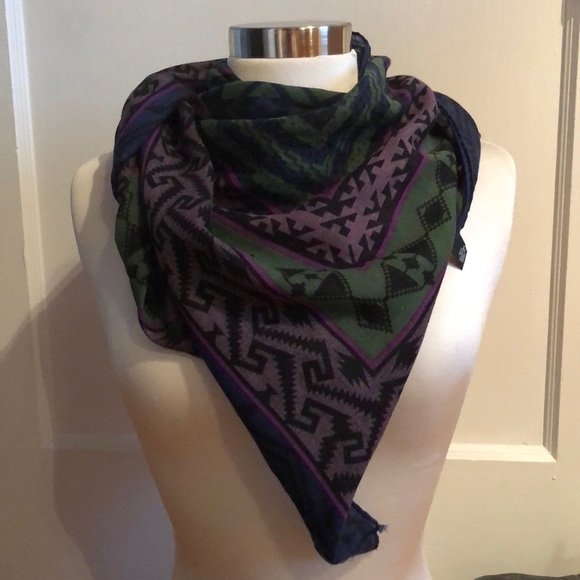Nicole Miller | Aztec patterned scarf - Picture 2 of 4